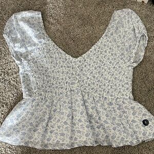 White with blue flower flowy top